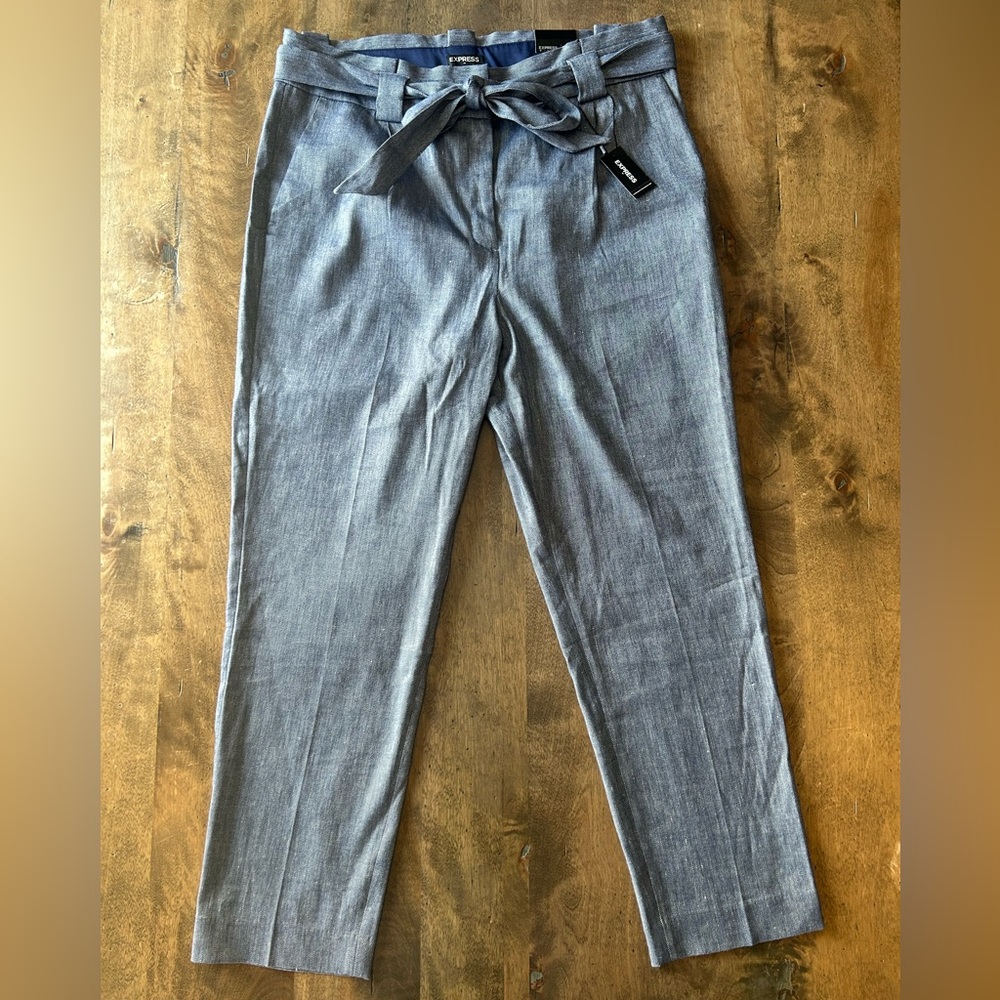 NWT Express high waisted, belted, crop pants